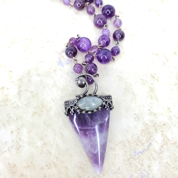 Magen's Fairytale Creations Jewelry - Genuine Amethyst Moon Pendant Necklace